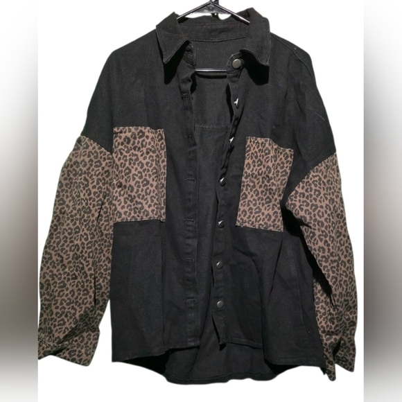 Boutique Leopard Print Black Button-Up Women's Jacket Large 25 PTP - EUC - Picture 2 of 3